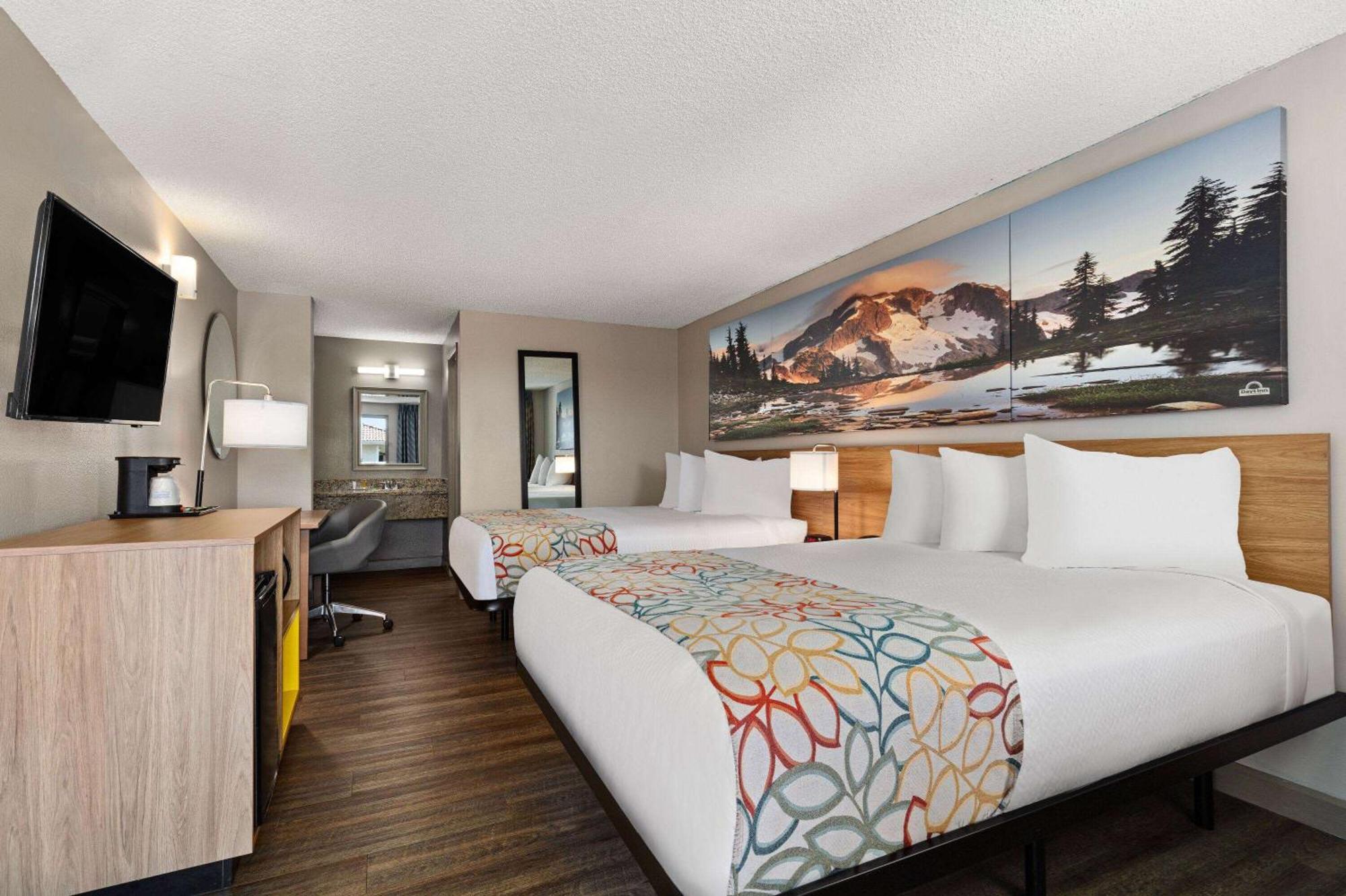 Days Inn By Wyndham Lakewood South Tacoma Eksteriør billede