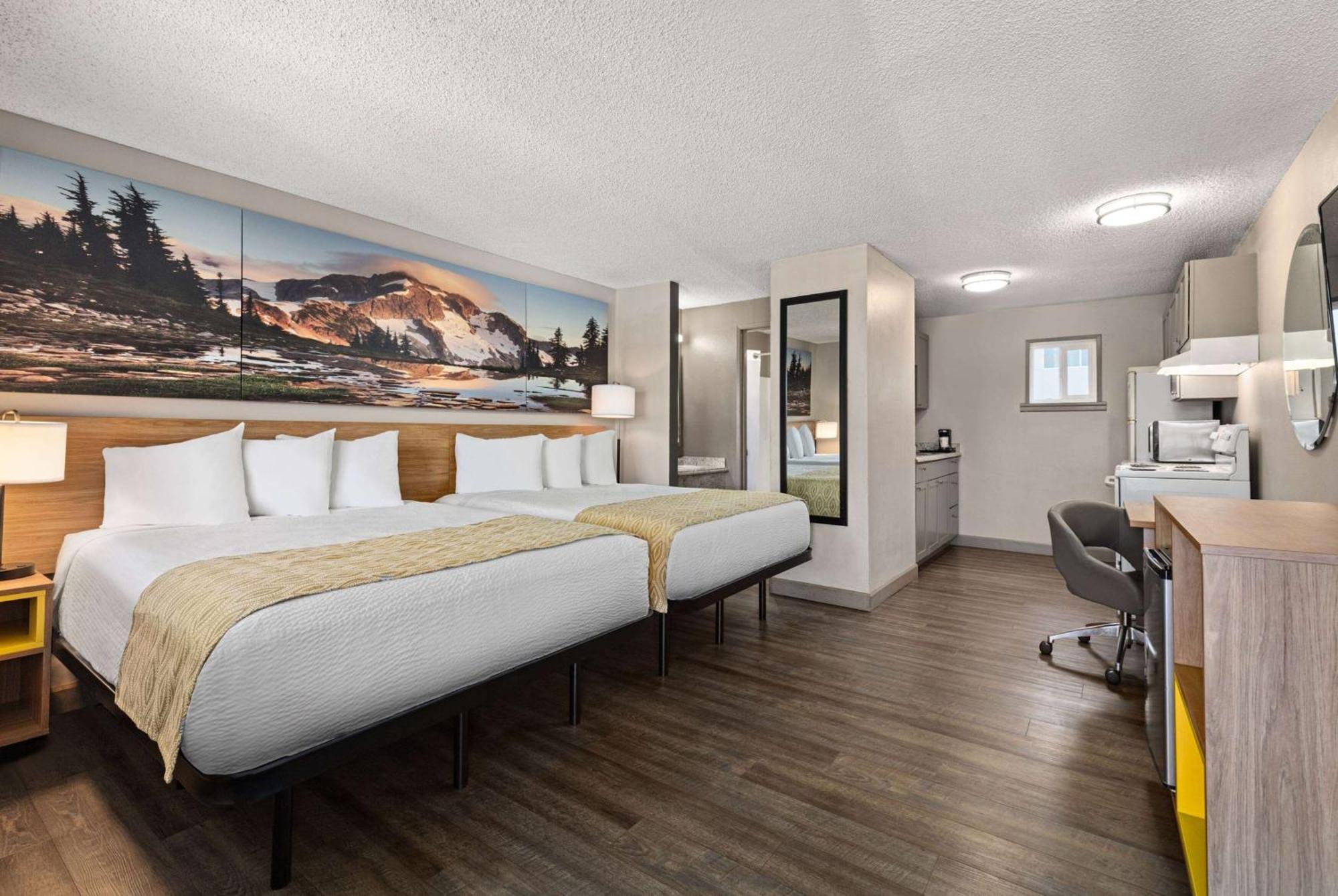 Days Inn By Wyndham Lakewood South Tacoma Eksteriør billede