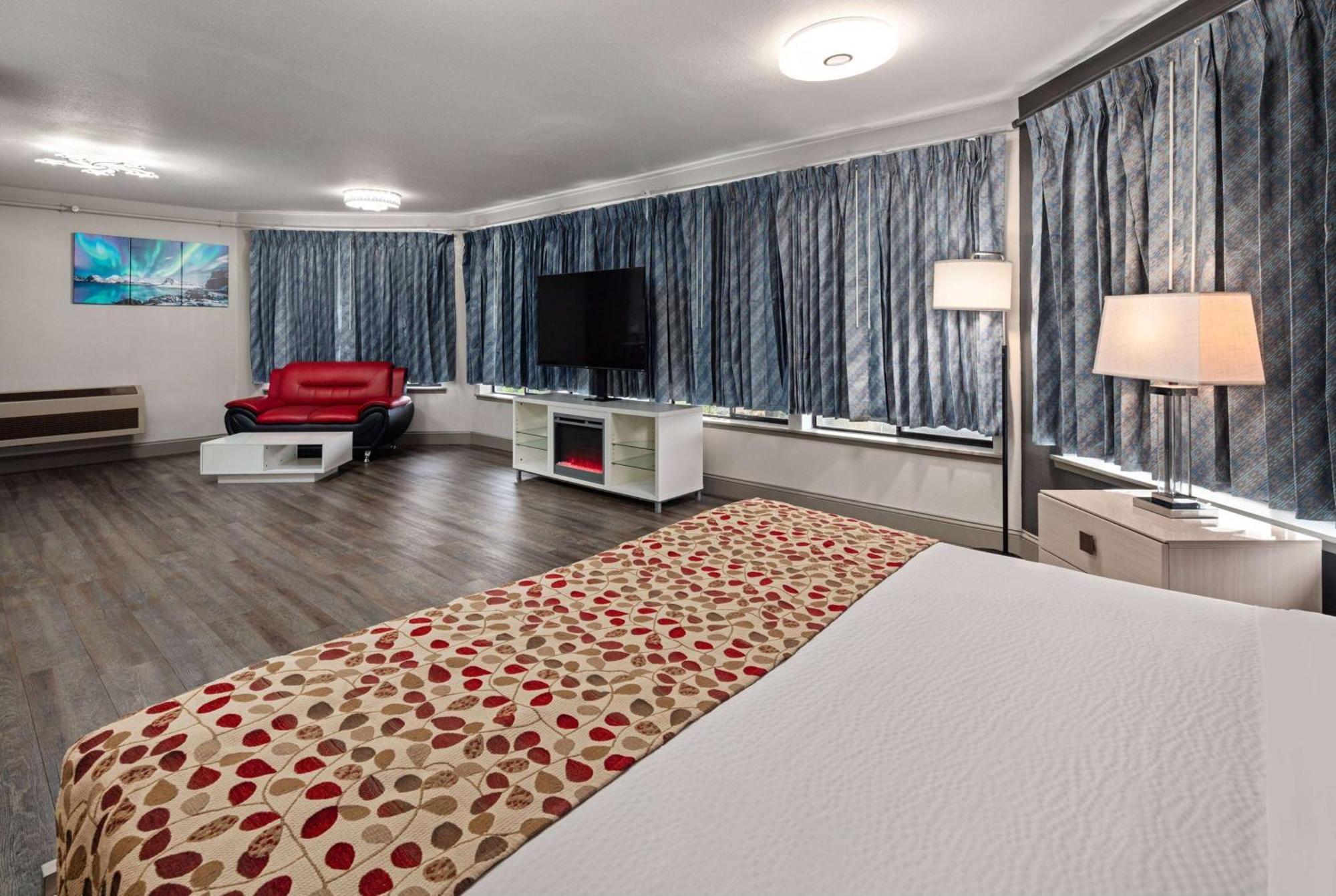 Days Inn By Wyndham Lakewood South Tacoma Eksteriør billede