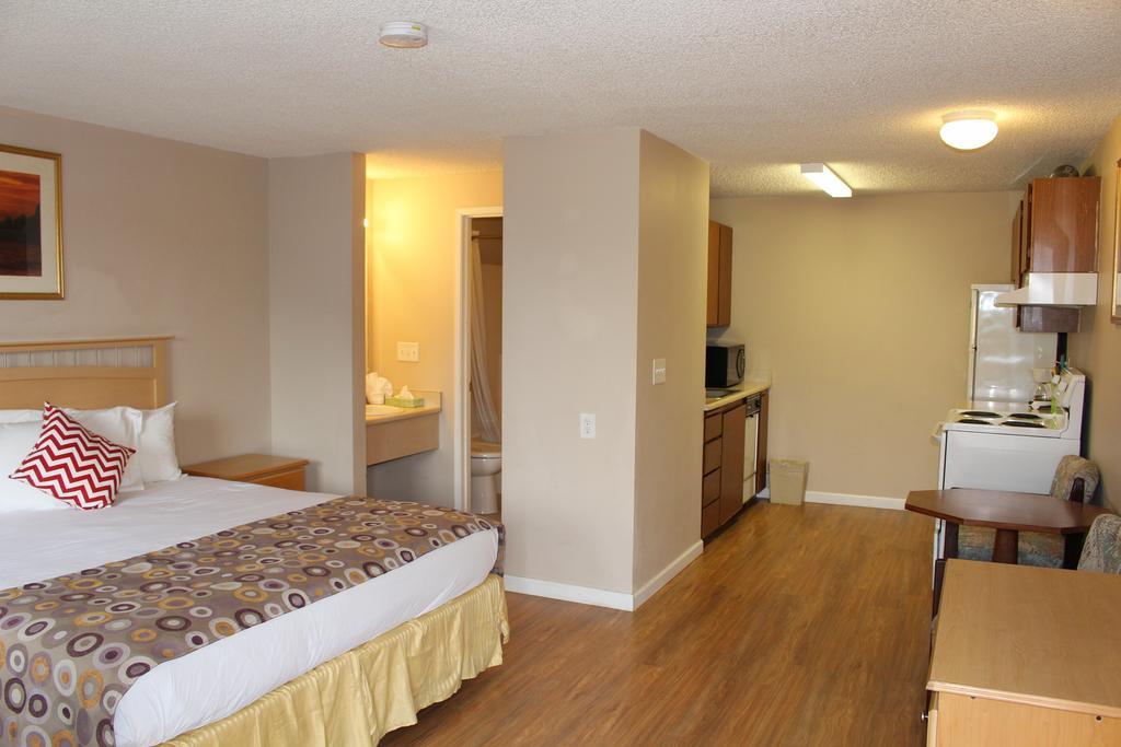 Days Inn By Wyndham Lakewood South Tacoma Eksteriør billede