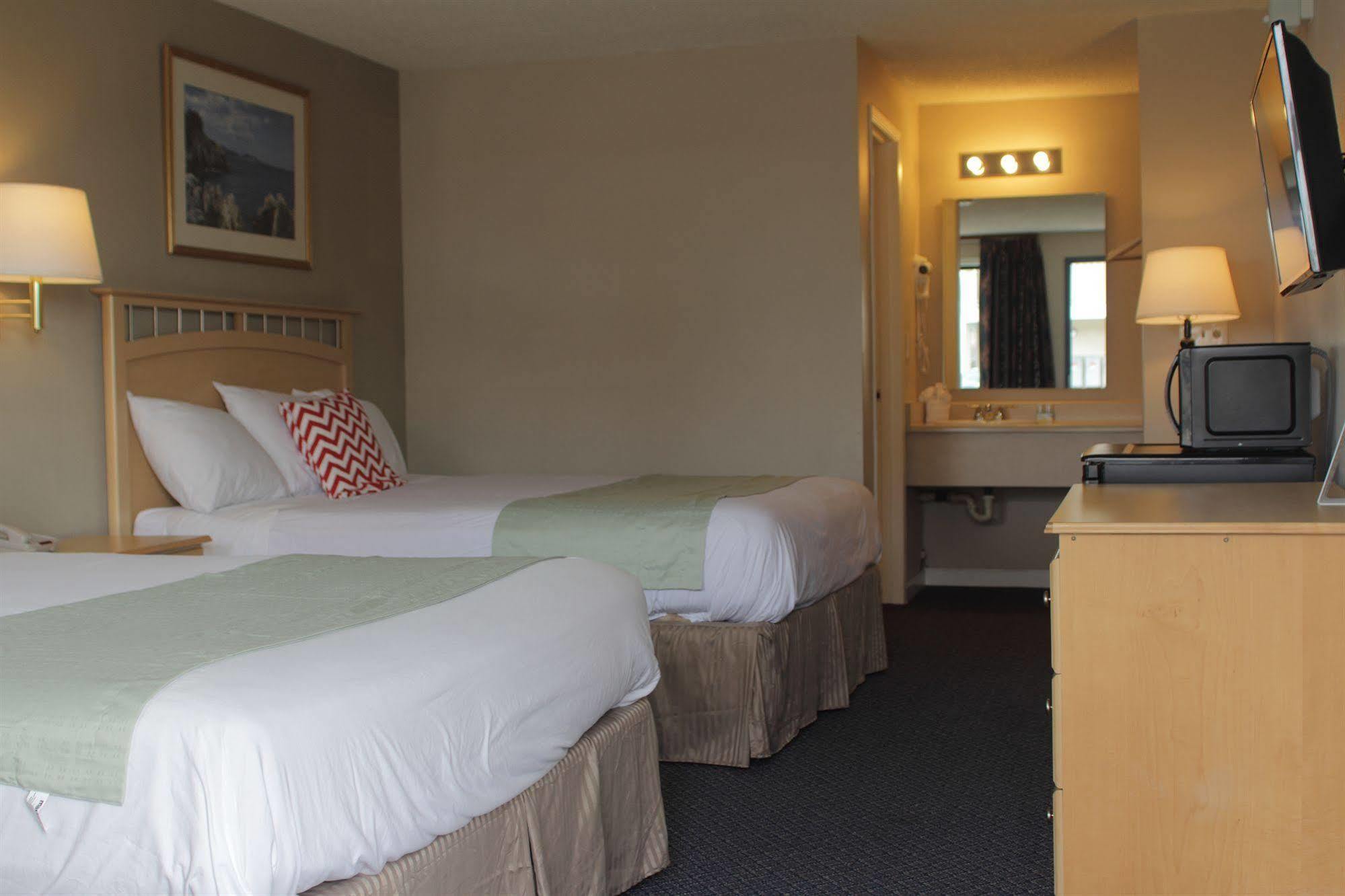 Days Inn By Wyndham Lakewood South Tacoma Eksteriør billede