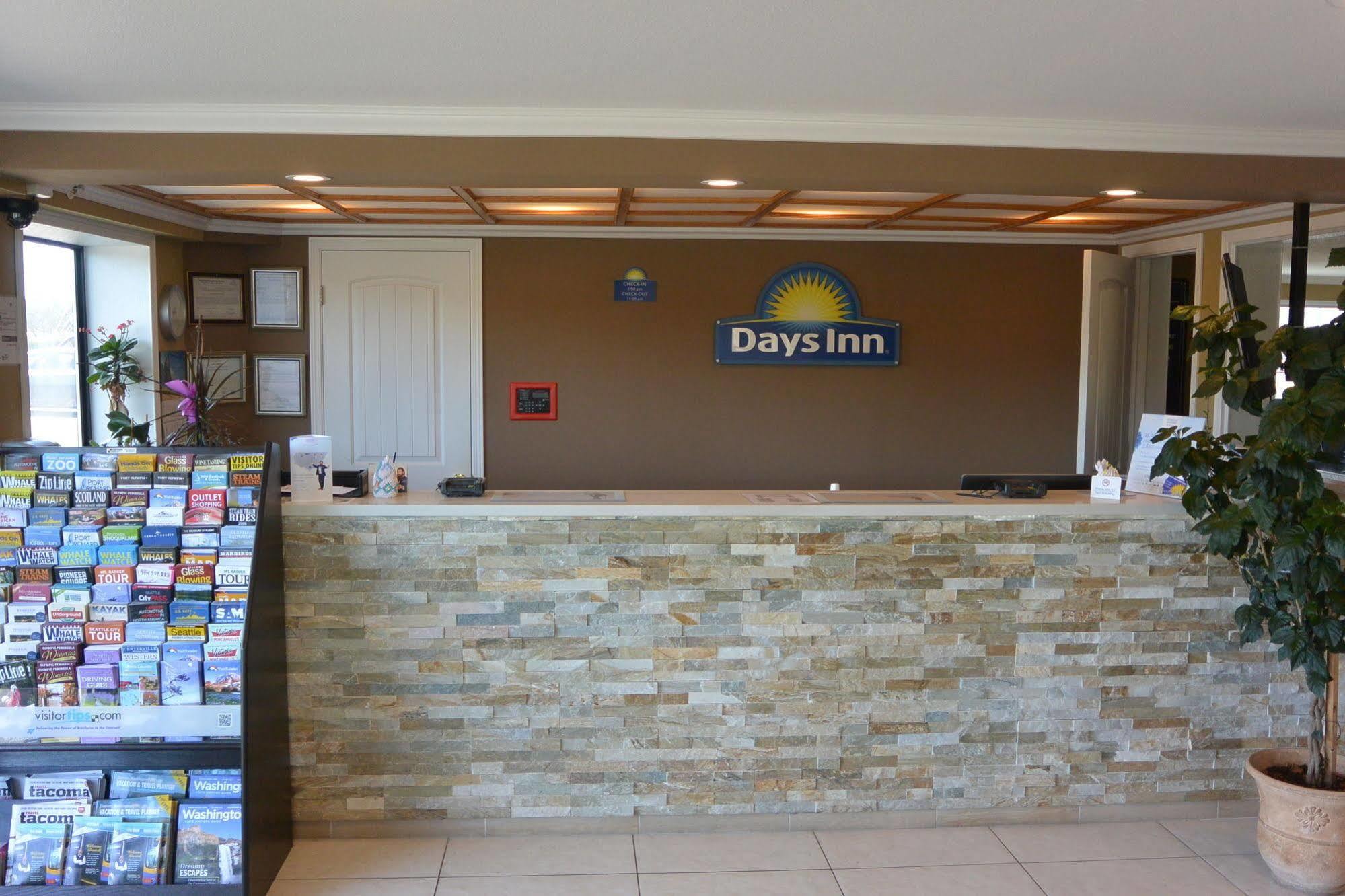 Days Inn By Wyndham Lakewood South Tacoma Eksteriør billede